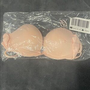 Victoria's Secret Light push up Pink Bra